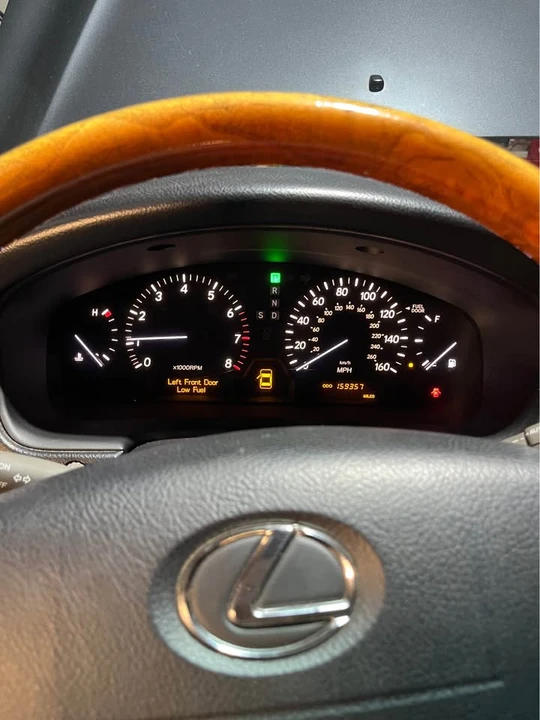 2005 Lexus LS 3rd Gen - Image 11 of 11