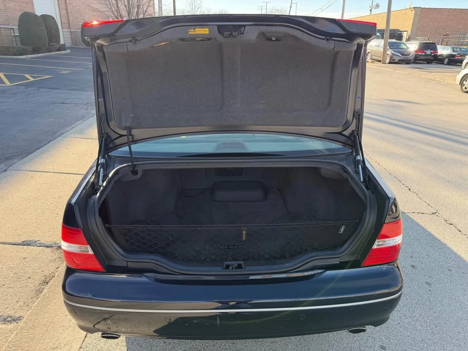 2005 Lexus LS 3rd Gen - Image 13 of 19