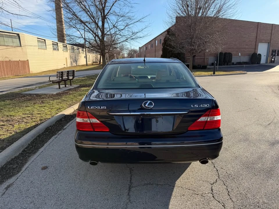 2005 Lexus LS 3rd Gen - Image 18 of 19