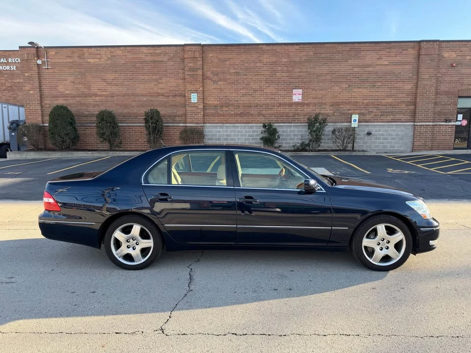 2005 Lexus LS 3rd Gen - Image 15 of 19