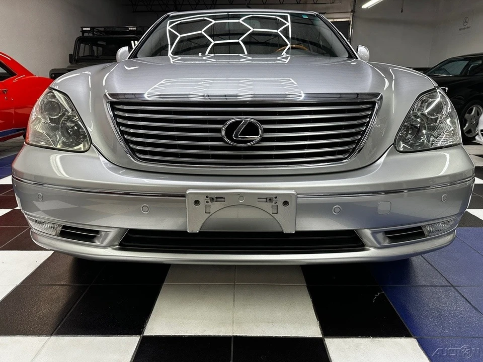 2005 Lexus LS 3rd Gen - Image 4 of 24