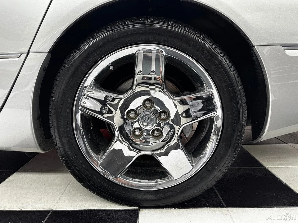 2005 Lexus LS 3rd Gen - Image 16 of 24