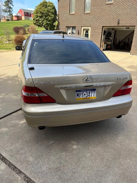2005 Lexus LS 3rd Gen - Image 3 of 7