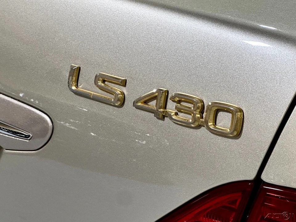 2005 Lexus LS 3rd Gen - Image 9 of 24