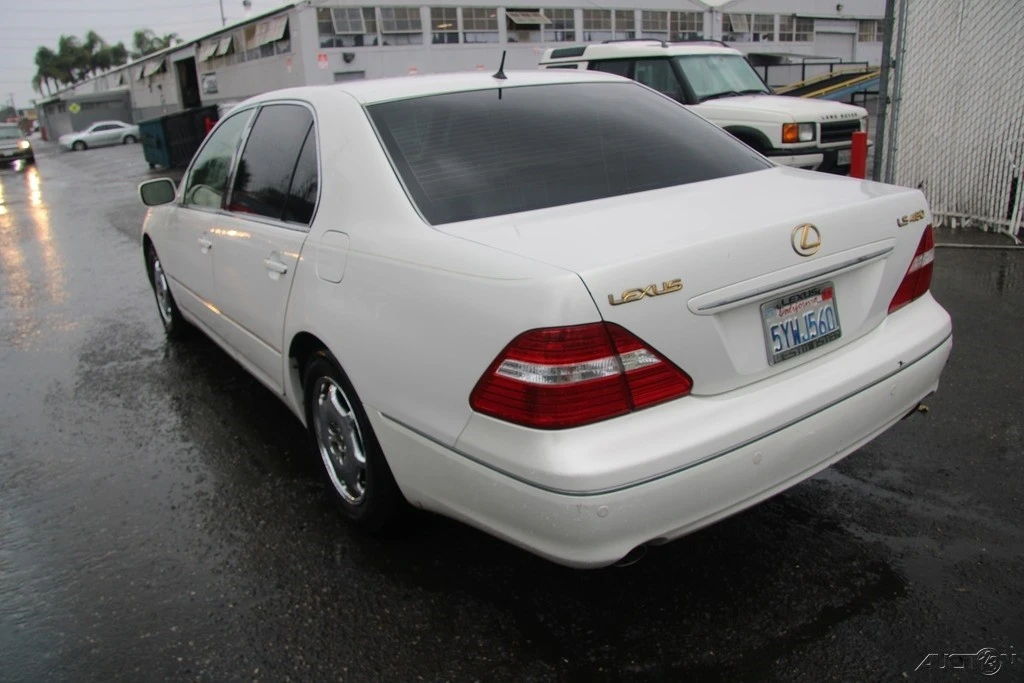 2005 Lexus LS 3rd Gen - Image 4 of 21