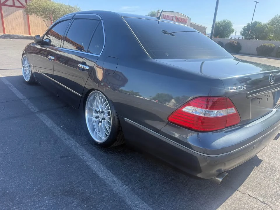 2005 Lexus LS 3rd Gen - Image 4 of 6