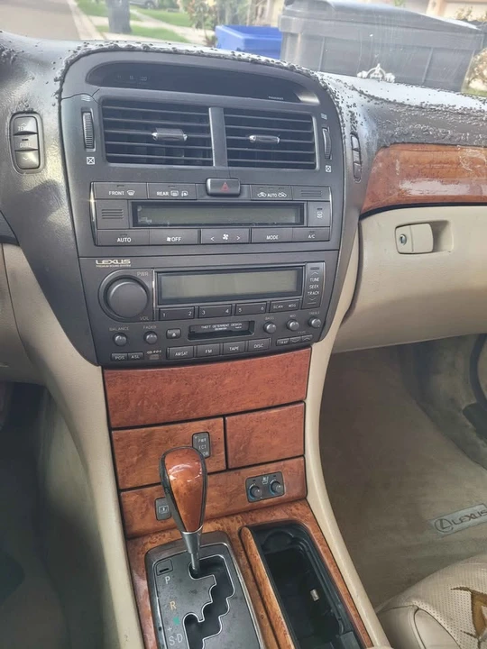 2005 Lexus LS 3rd Gen - Image 6 of 8