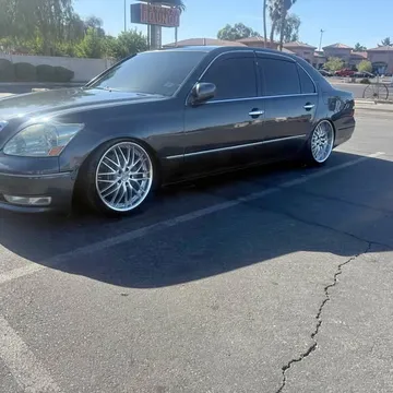 2005 Lexus LS 430 Sedan 4D