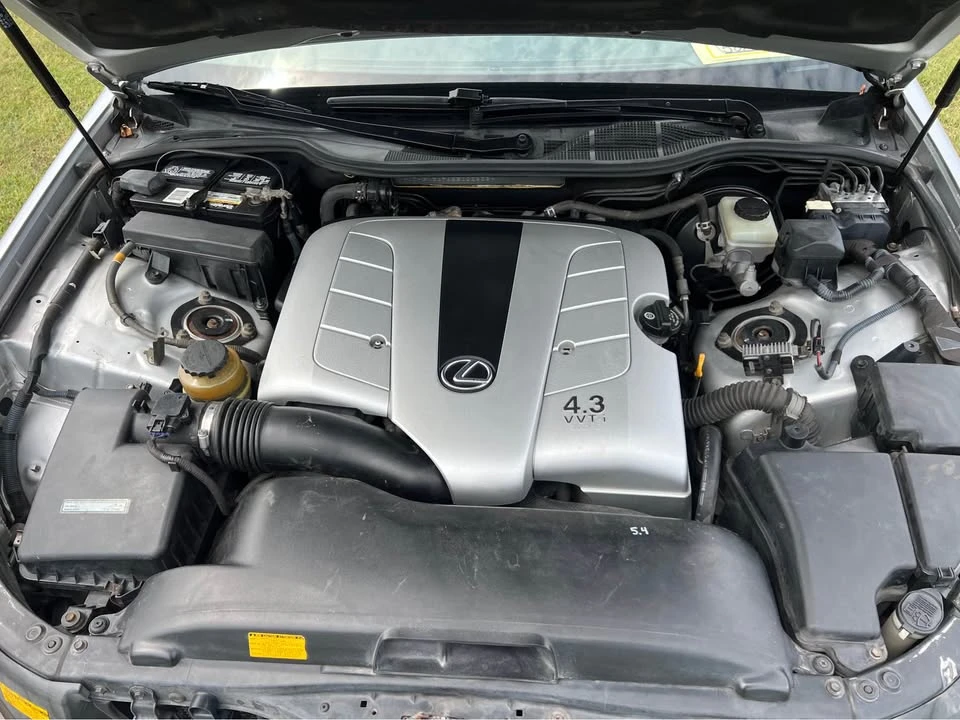 2005 Lexus LS 3rd Gen - Image 9 of 9