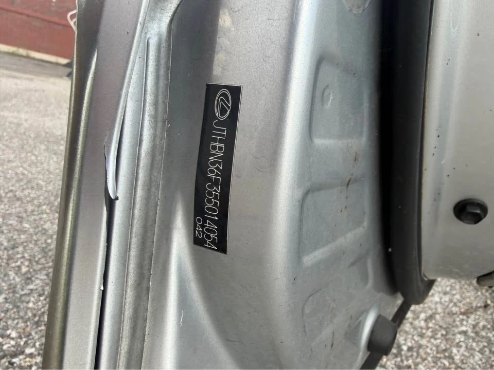 2005 Lexus LS 3rd Gen - Image 7 of 7