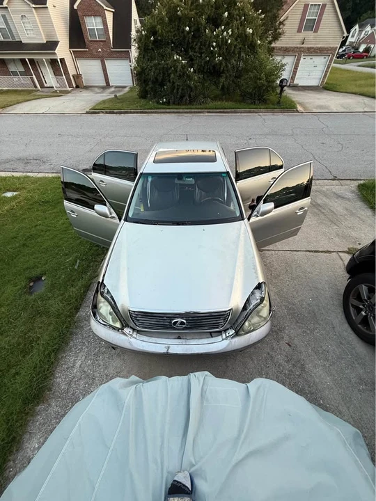 2005 Lexus LS 3rd Gen - Image 8 of 20