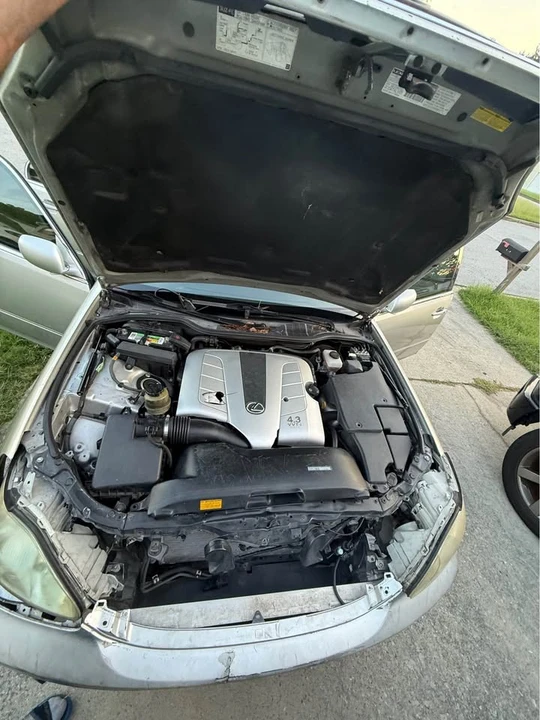 2005 Lexus LS 3rd Gen - Image 10 of 20