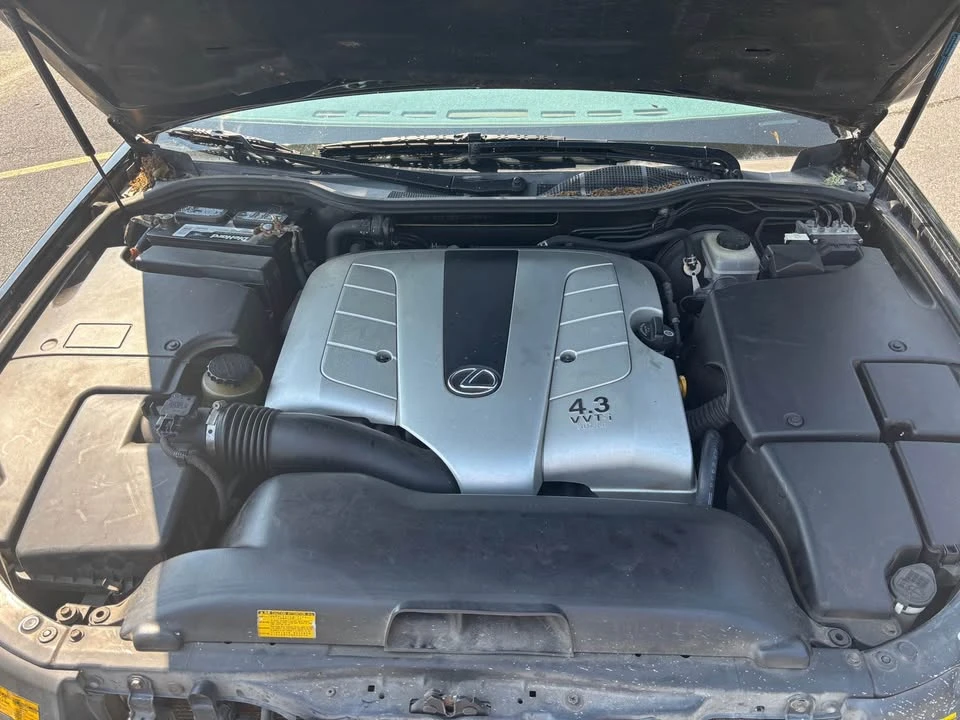 2005 Lexus LS 3rd Gen - Image 8 of 8