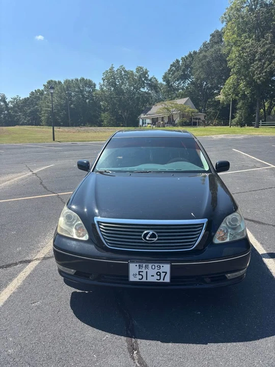 2005 Lexus LS 3rd Gen - Image 5 of 8
