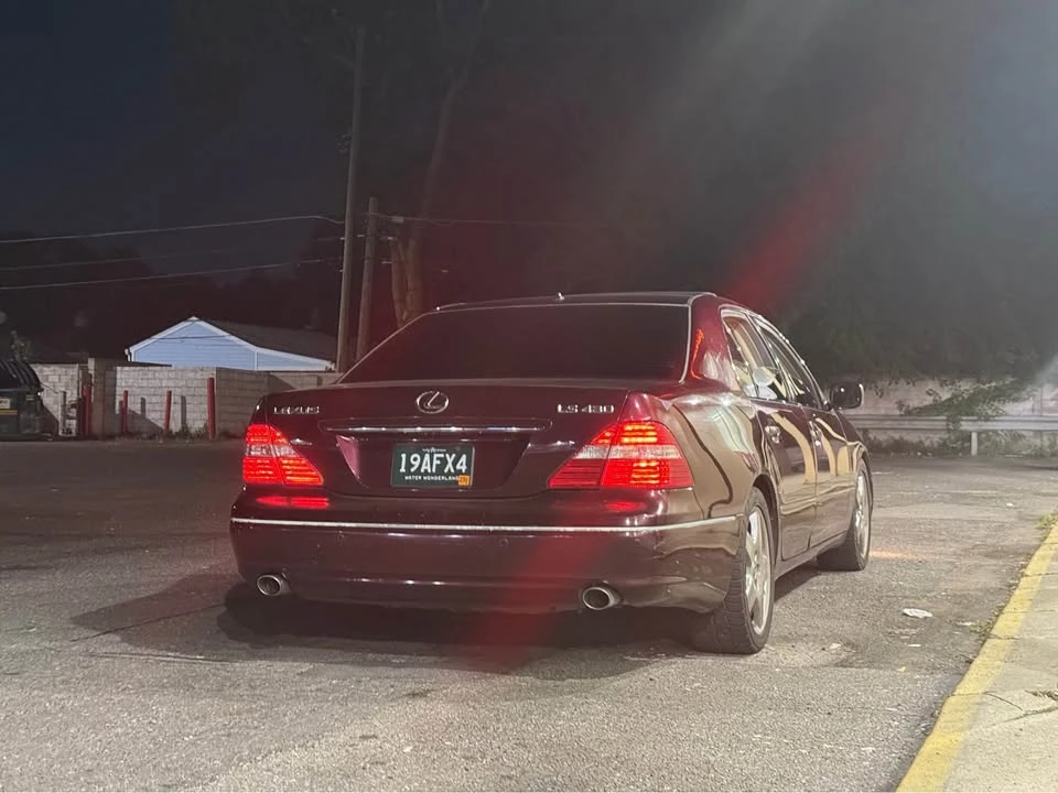 2005 Lexus LS 3rd Gen - Image 17 of 17
