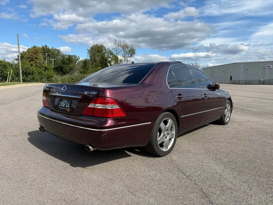 2005 Lexus LS 3rd Gen - Image 4 of 17
