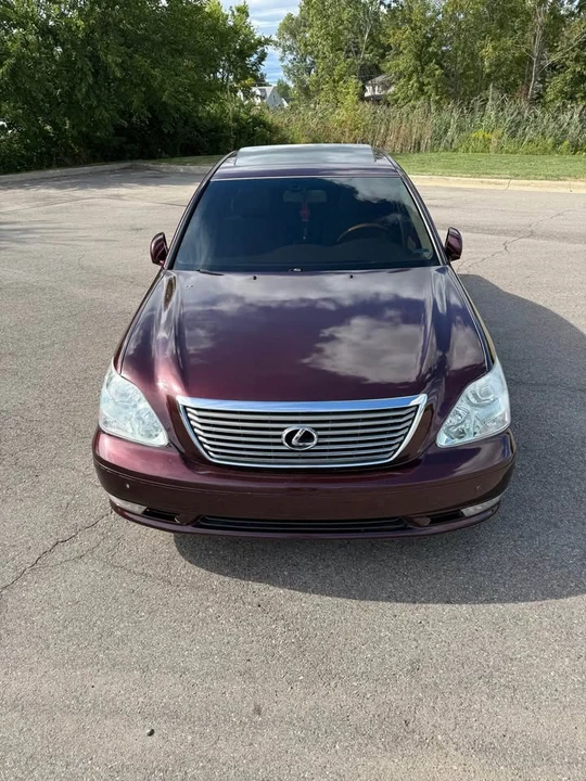 2005 Lexus LS 3rd Gen - Image 7 of 17