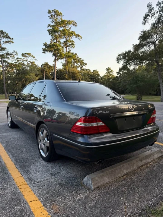 2005 Lexus LS 3rd Gen - Image 6 of 11