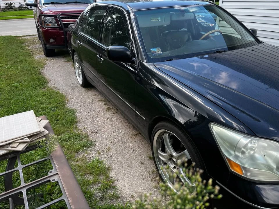 2005 Lexus LS 3rd Gen - Image 4 of 11