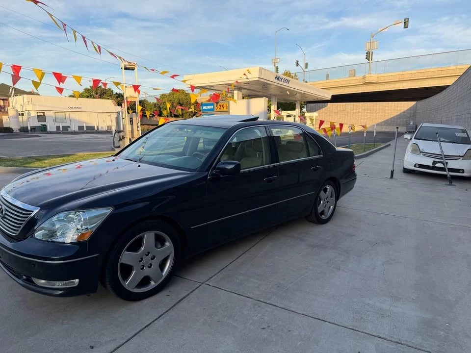 2005 Lexus LS 3rd Gen - Image 6 of 16