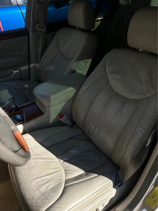 2005 Lexus LS 3rd Gen - Image 4 of 5