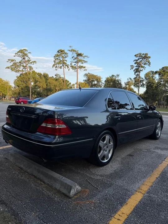 2005 Lexus LS 3rd Gen - Image 4 of 11