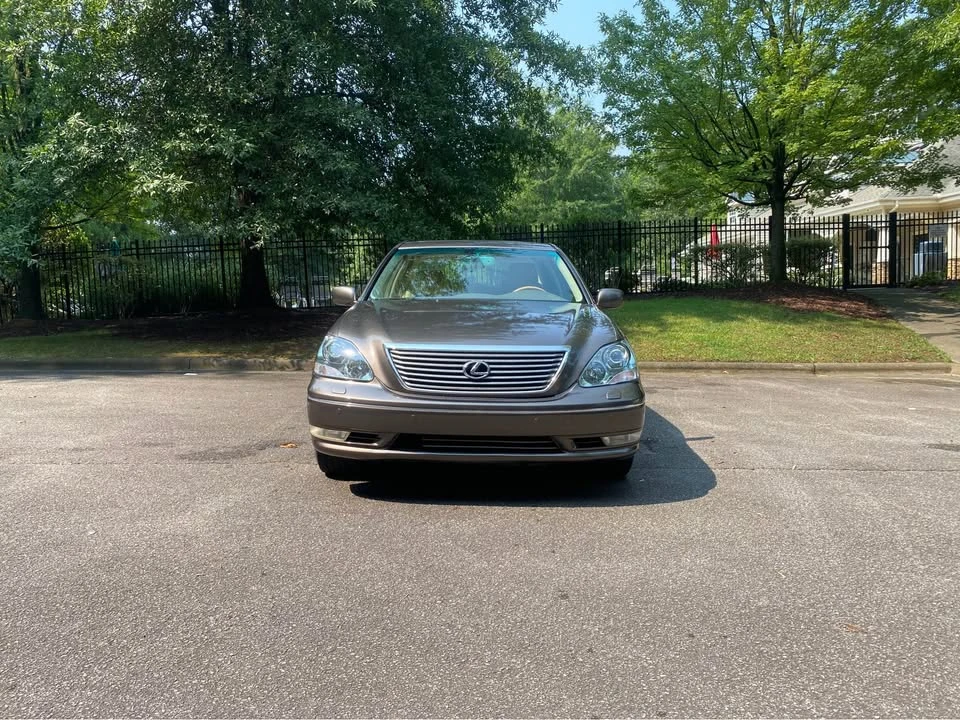 2005 Lexus LS 3rd Gen - Image 8 of 18