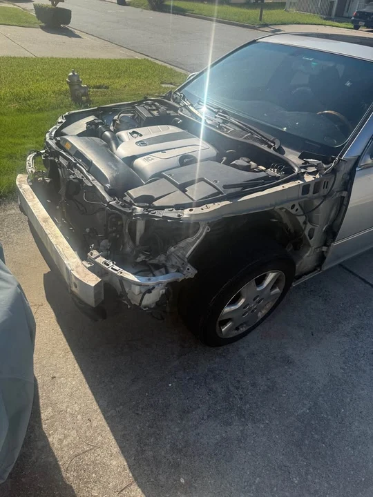 2005 Lexus LS 3rd Gen - Image 18 of 20