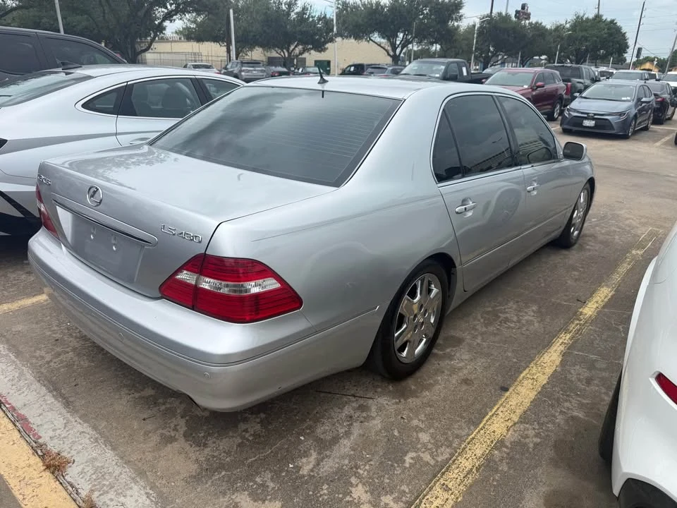 2005 Lexus LS 3rd Gen - Image 5 of 14
