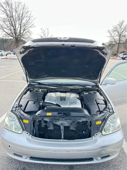 2005 Lexus LS 3rd Gen - Image 6 of 11