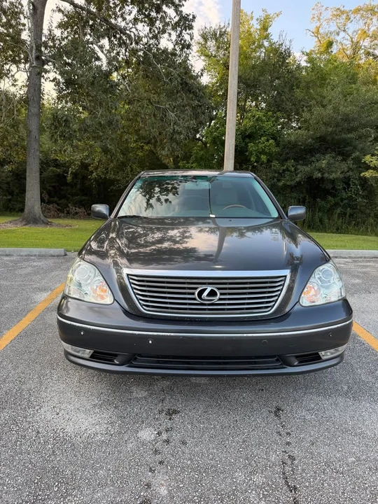 2005 Lexus LS 3rd Gen - Image 2 of 11