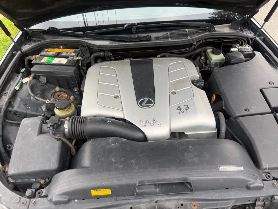 2005 Lexus LS 3rd Gen - Image 8 of 8