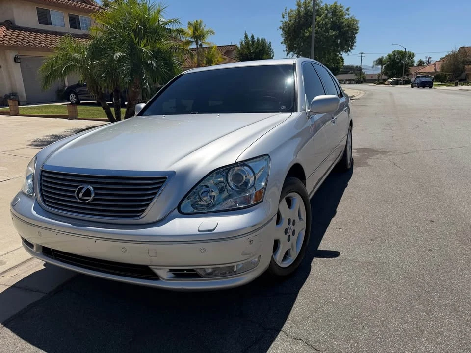 2005 Lexus LS 3rd Gen - Image 2 of 19