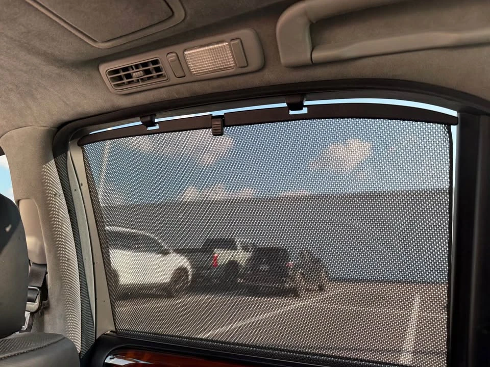 2005 Lexus LS 3rd Gen - Image 14 of 17