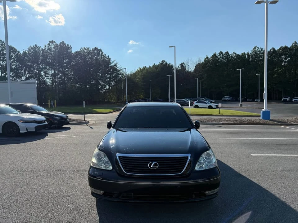2005 Lexus LS 3rd Gen - Image 2 of 17