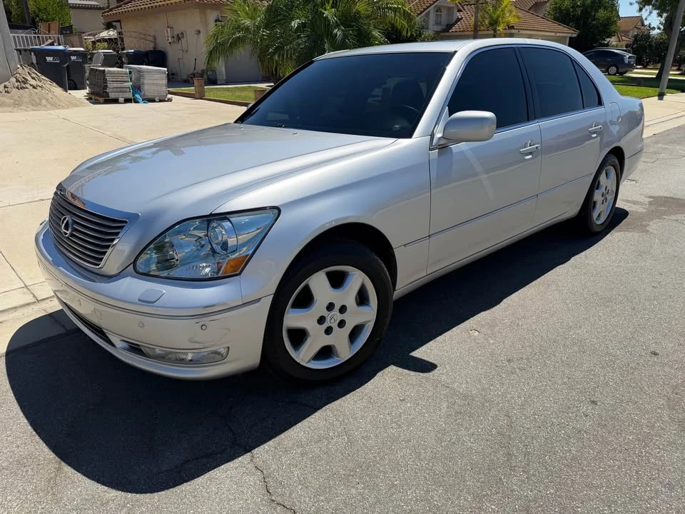 2005 Lexus LS 3rd Gen - Image 5 of 19