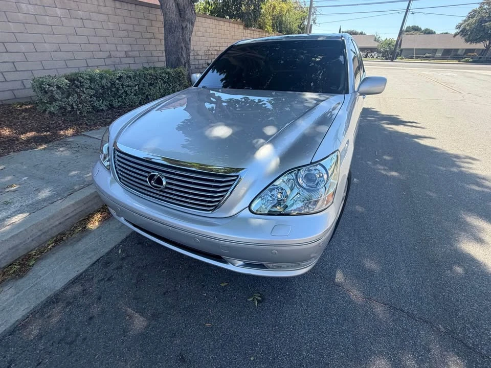 2005 Lexus LS 3rd Gen - Image 12 of 19