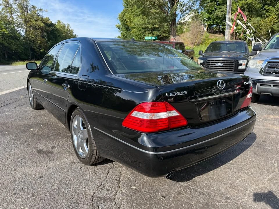 2005 Lexus LS 3rd Gen - Image 5 of 20