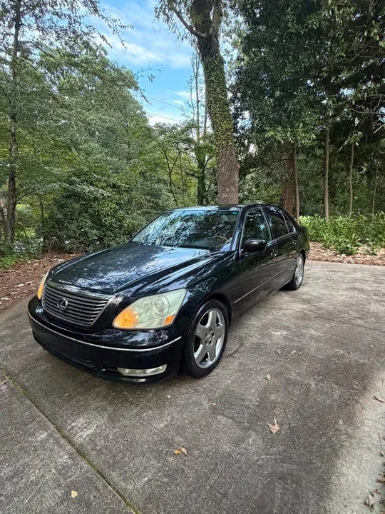 2005 Lexus LS 3rd Gen - Image 2 of 20