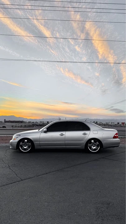 2005 Lexus LS 3rd Gen - Image 3 of 8