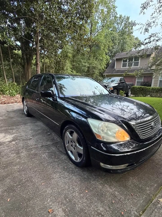 2005 Lexus LS 3rd Gen - Image 3 of 20