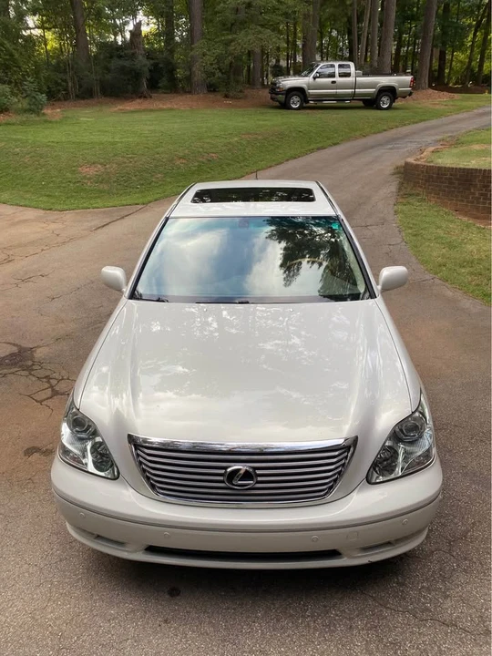 2005 Lexus LS 3rd Gen - Image 7 of 19