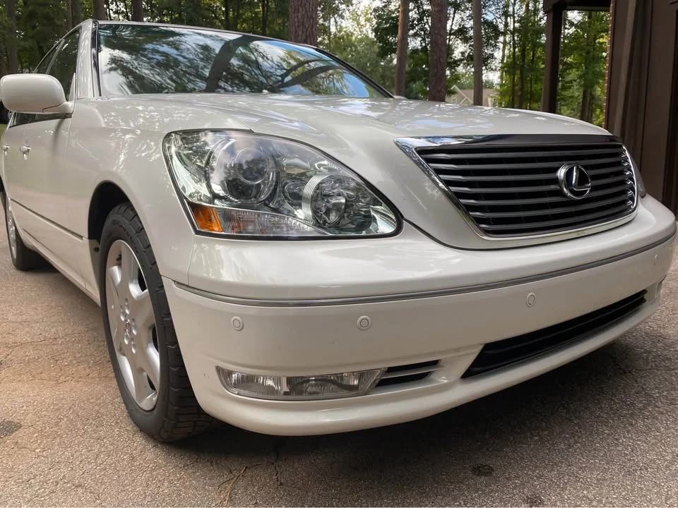 2005 Lexus LS 3rd Gen - Image 2 of 19
