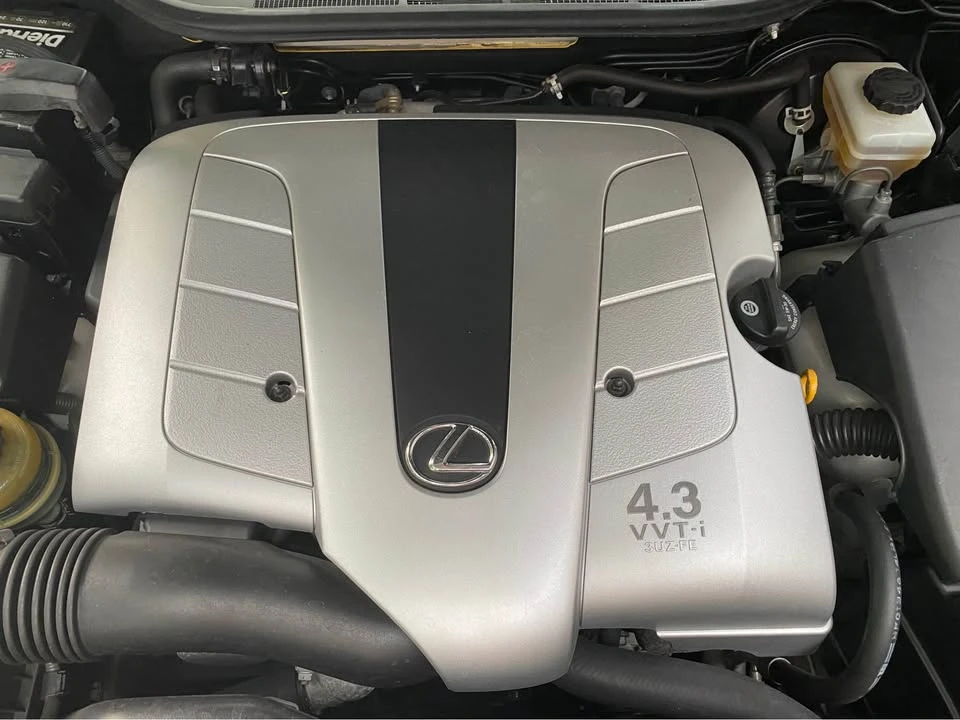2005 Lexus LS 3rd Gen - Image 10 of 19