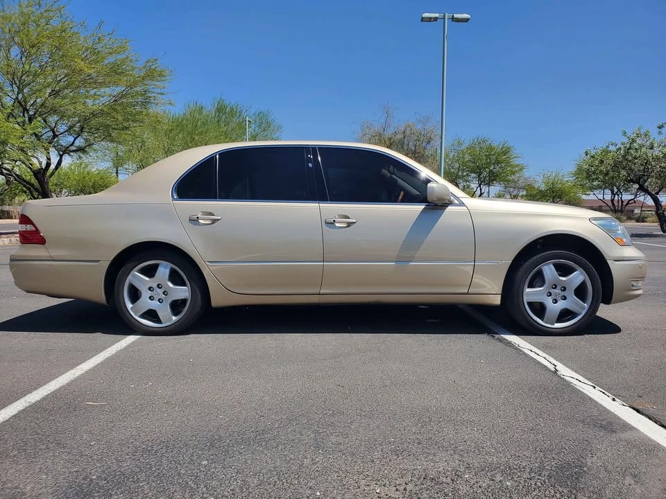 2005 Lexus LS 3rd Gen - Image 3 of 20