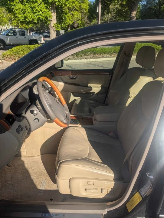 2005 Lexus LS 3rd Gen - Image 6 of 20