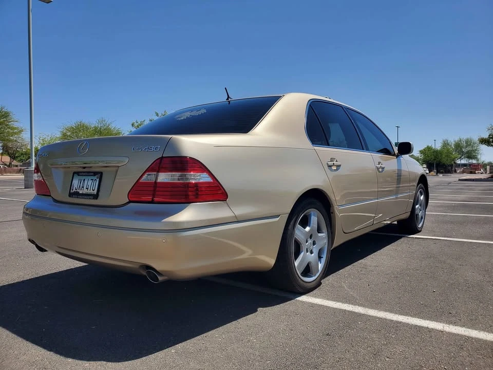 2005 Lexus LS 3rd Gen - Image 4 of 20