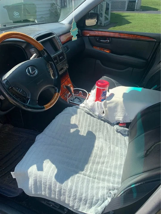 2005 Lexus LS 3rd Gen - Image 18 of 18