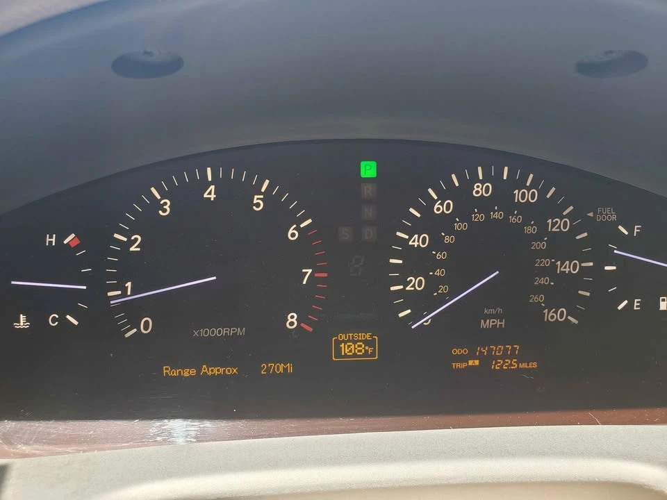 2005 Lexus LS 3rd Gen - Image 17 of 20