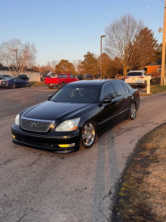 2005 Lexus LS 3rd Gen - Image 7 of 18